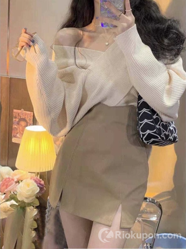 Cách mặc áo len trễ vai sexy nhưng tinh tế