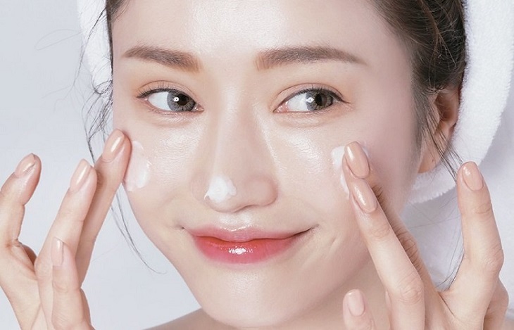 Hướng dẫn quy trình skincare đúng chuẩn cho da luôn ẩm mịn, căng mướt vào mùa đông