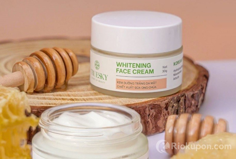 Review kem dưỡng trắng Truesky Whitening Face Cream 20g có tốt không?