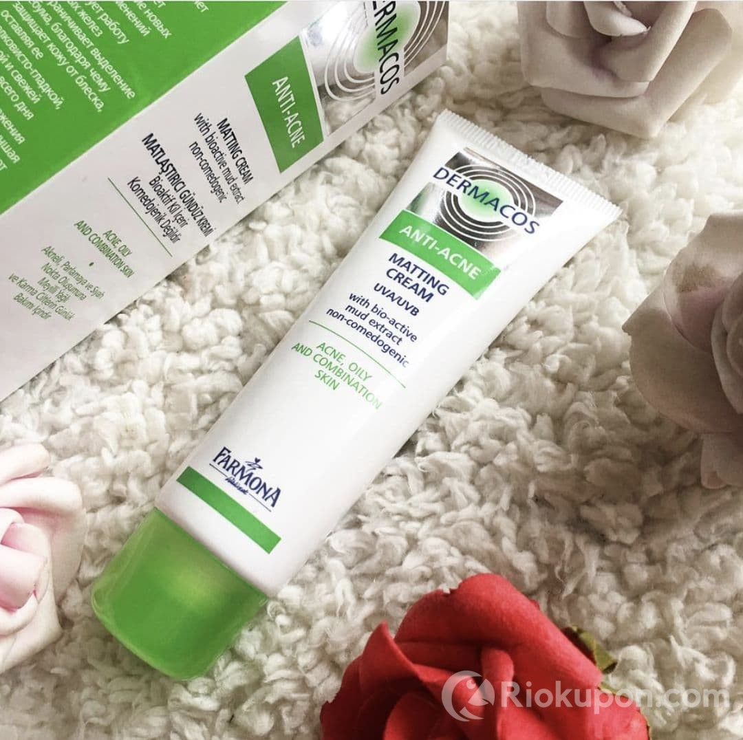 [Review] Kem dưỡng Dermacos Anti-Acne Matting Cream có trị mụn tốt không?