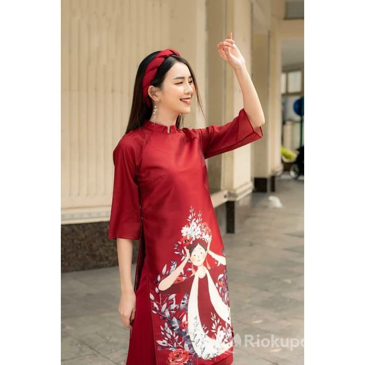 Áo dài cách tân dáng suông hình cô gái màu đỏ và xanh