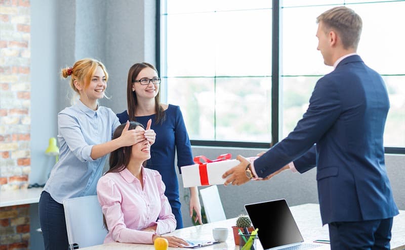 Gợi ý 7+ quà tặng Tết 2023 cho sếp ý nghĩa nhất