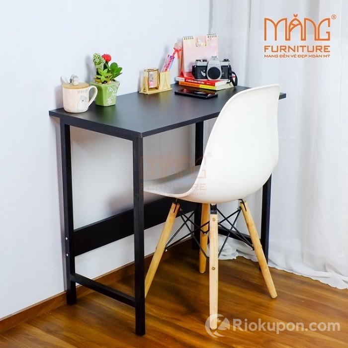 Bàn làm việc chân sắt đơn giản dùng cho văn phòng