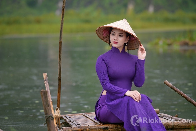 Tuổi Tỵ chọn màu Tết phong thủy