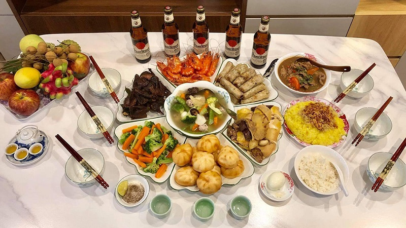 Mâm cúng rước ông Táo trong lễ cúng Tết Nguyên Đán