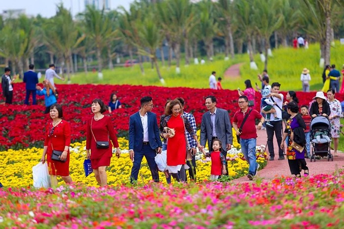 Hướng Tài Thần và Hỷ Thần xuất hành mùng 1 Tết