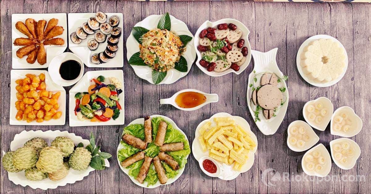 Mâm cúng chay dâng Phật ngày Tết Nguyên tiêu với 5 màu Ngũ hành