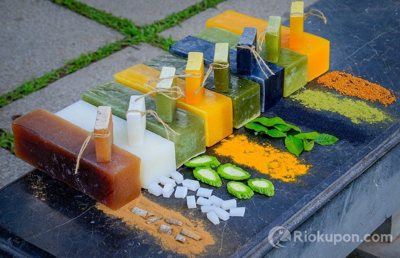 Review xà bông sinh dược - quà tặng từ thiên nhiên có thật sự tốt