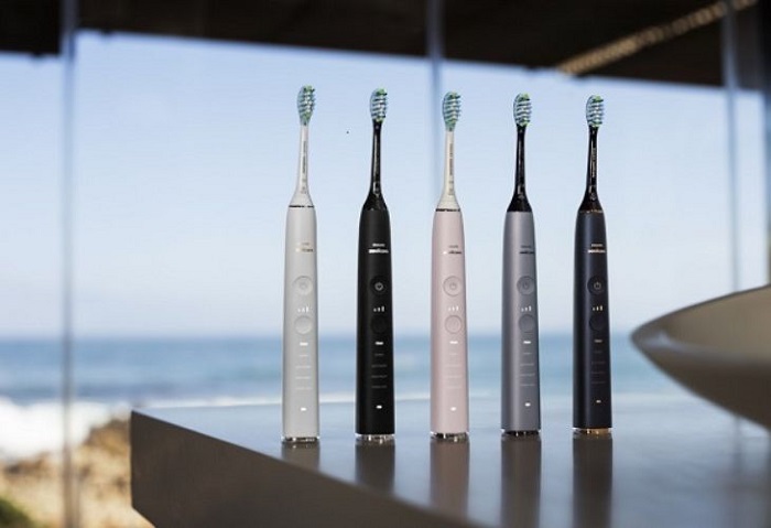 Bàn chải đánh răng điện có ưu nhược điểm gì? Đối tượng nào nên sử dụng?