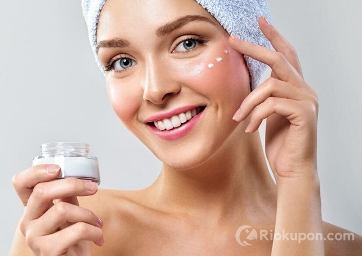 Lưu ngay 7 loại kem dưỡng ẩm cho da khô mà chị em cần phải biết