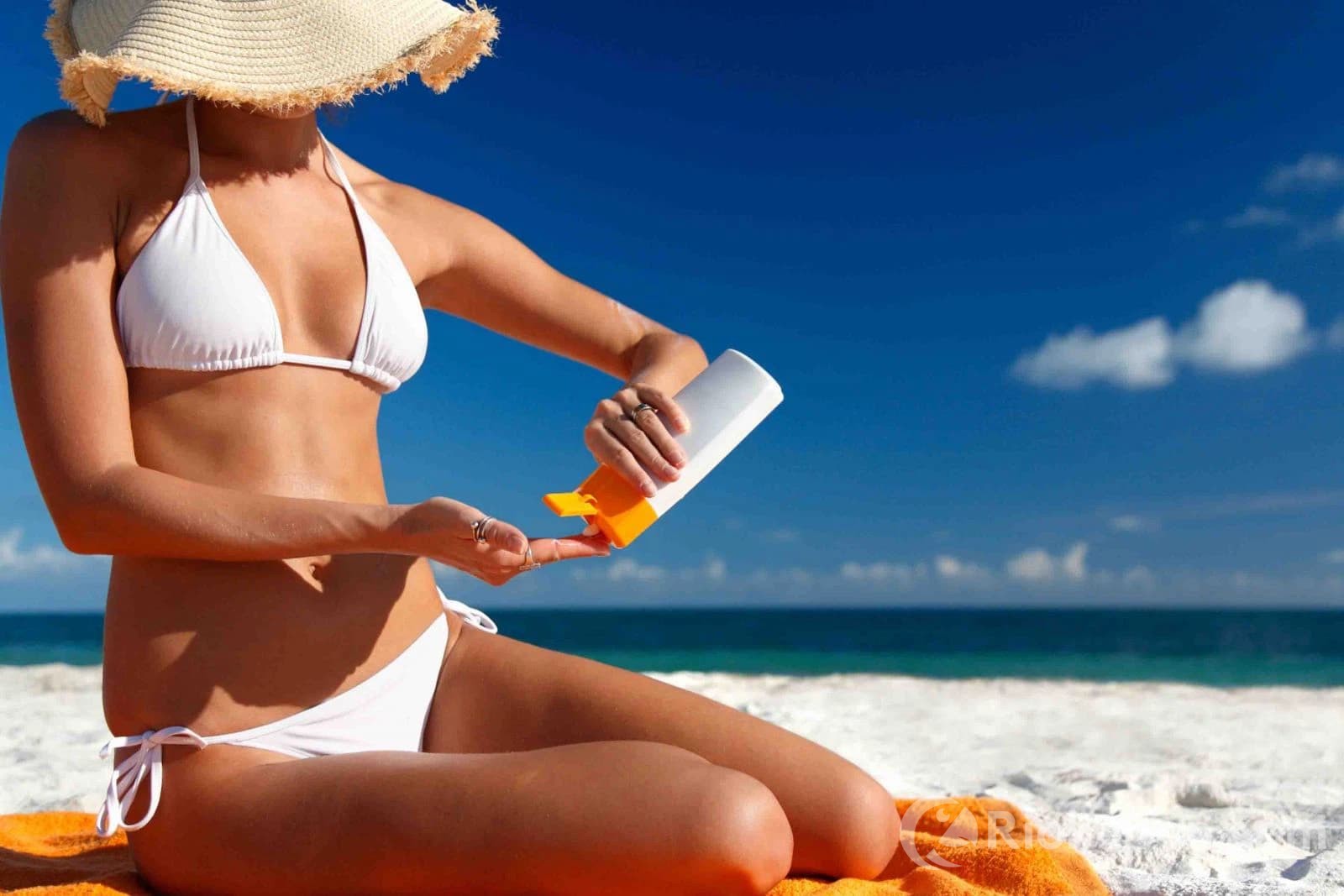 Cách thoa kem chống nắng body đúng cách