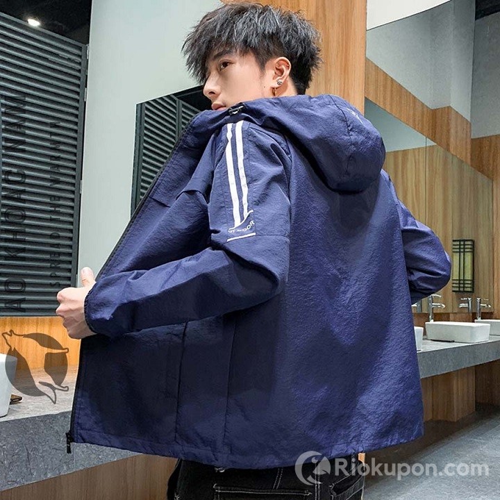 Top 7 áo chống nắng nam thời trang, tiện lợi vào mùa hè