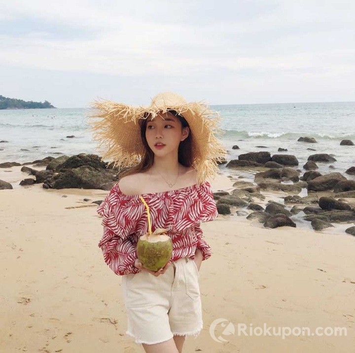 Gợi ý 7 thời trang đi biển cực bốc cho chị em sống ảo