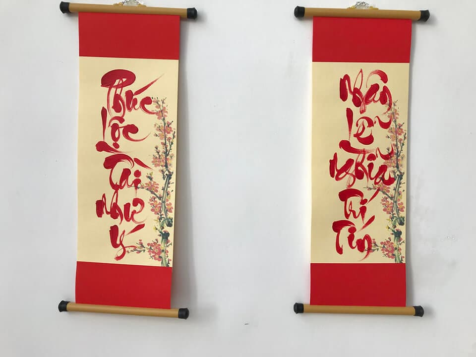 Câu đối chữ Tết may mắn trang trí nhà