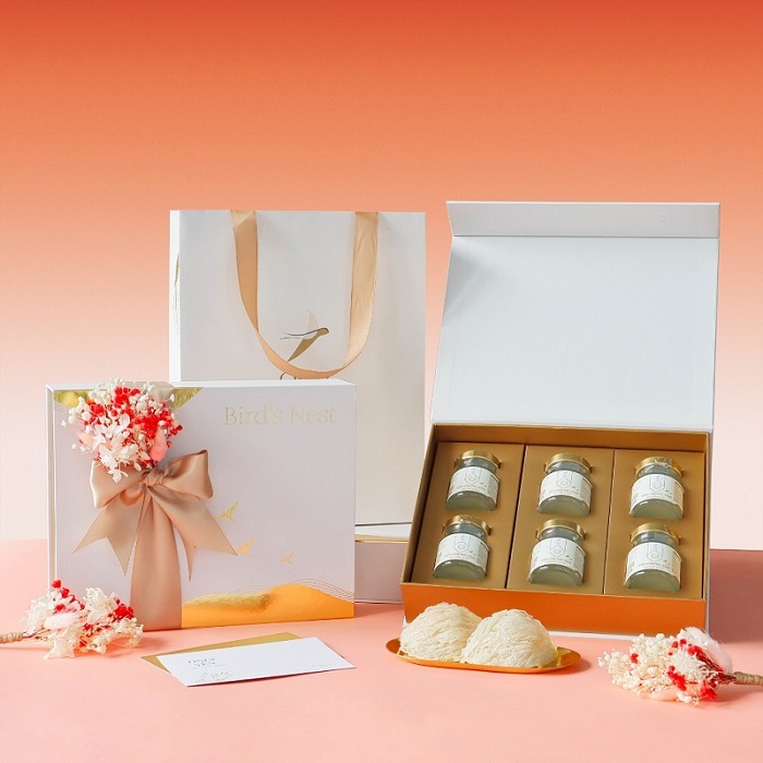 Set quà 8/3 yến sào kèm túi đựng quà + thiệp ghi tay chúc mừng