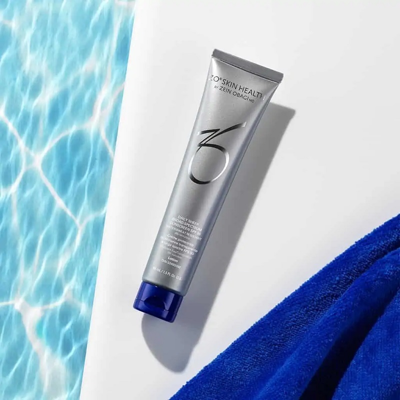 Kem chống nắng Daily Sheer Broad Spectrum SPF 50