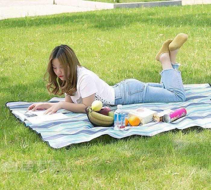 Xem ngay 7 thảm picnic tốt, giá rẻ được bán chạy trên Shopee