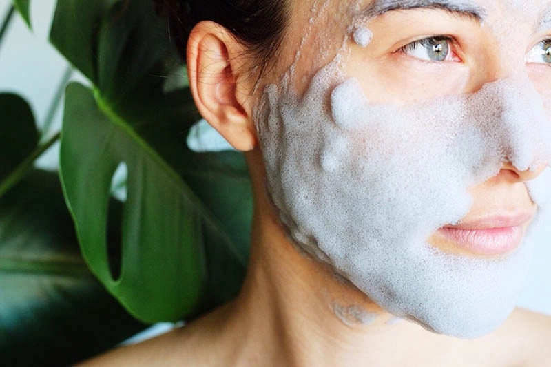 Mặt nạ thải độc là gì? Xem ngay 7 mặt nạ cho da tốt nhất, được tin dùng nhất hiện nay