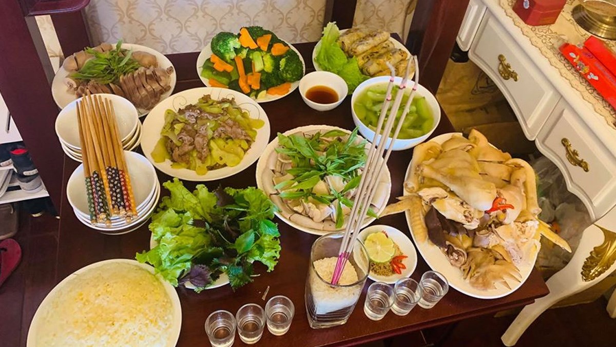 Mâm cỗ cúng mặn nhân dịp lễ Vu Lan báo hiếu