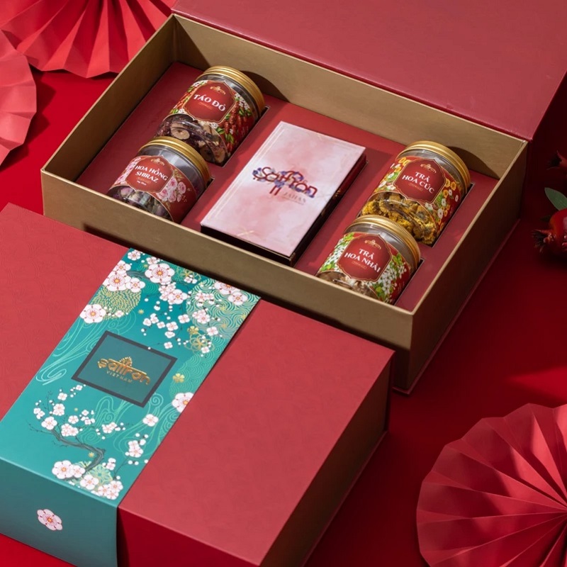Xem ngay 7 set quà tặng 20-10 trên Shopee đẹp, ý nghĩa, giá vừa túi tiền