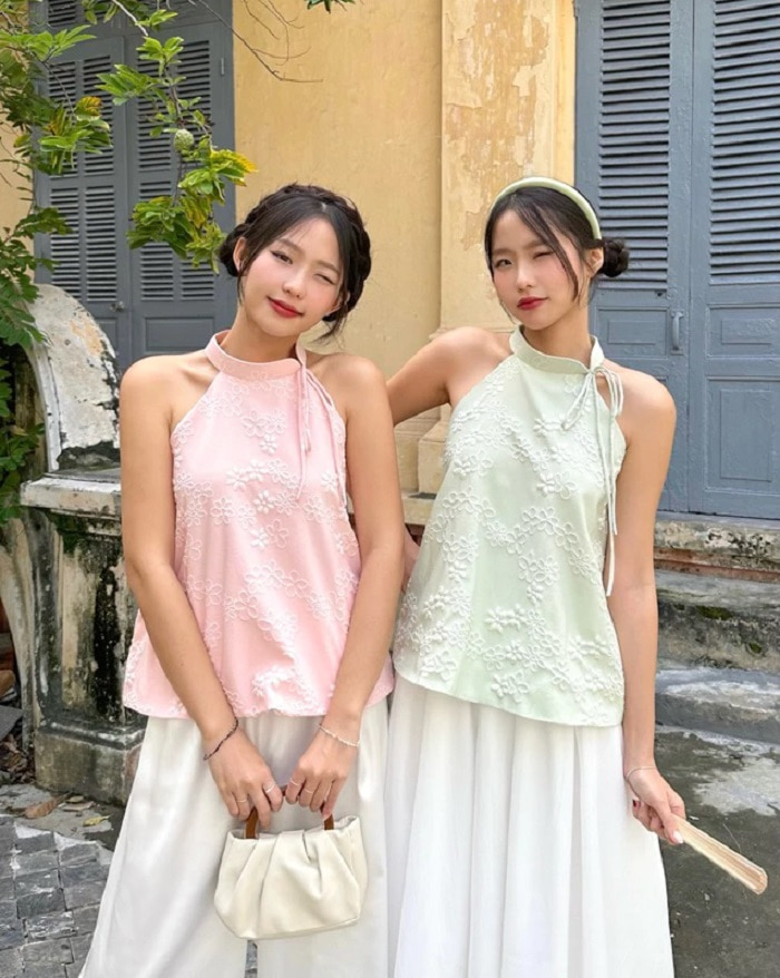 Áo yếm Là Hoa vải gấm hoa nổi SUNDEI