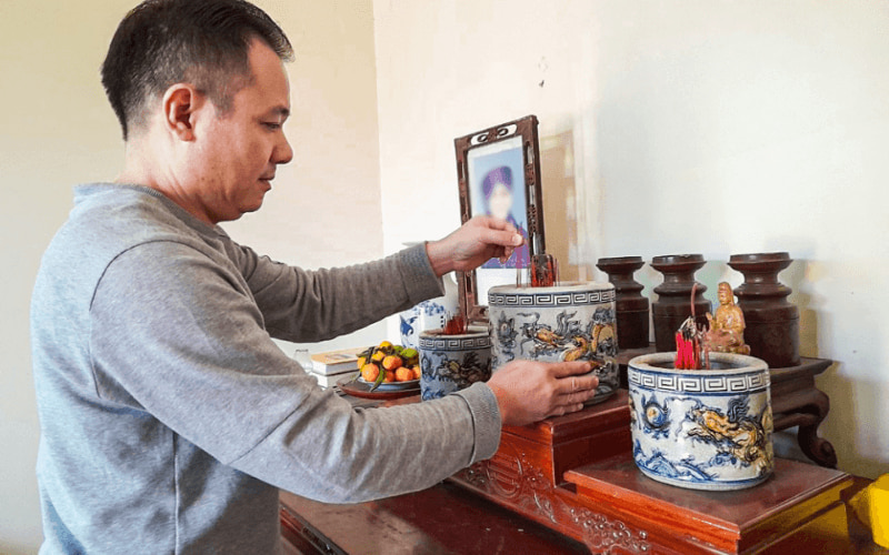 Phong tục dọn bàn thờ cuối năm Việt Nam