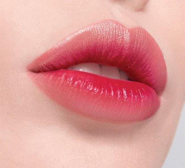 TOP 7 son tint bóng cho mùa hè 2026 giúp đôi môi căng mọng, quyến rũ